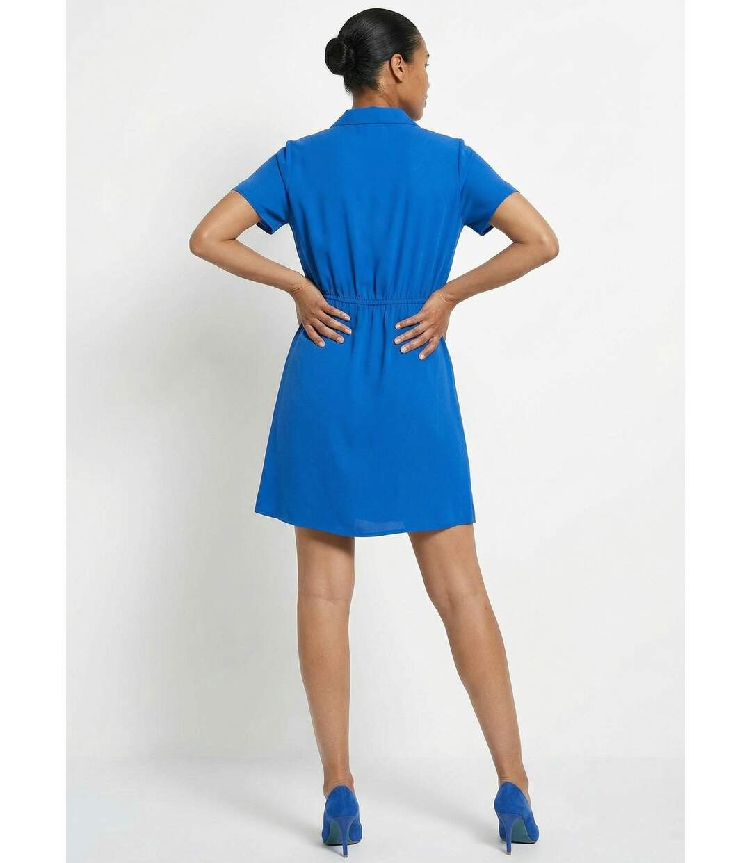 Robe col V manches courtes, Essentiel-2