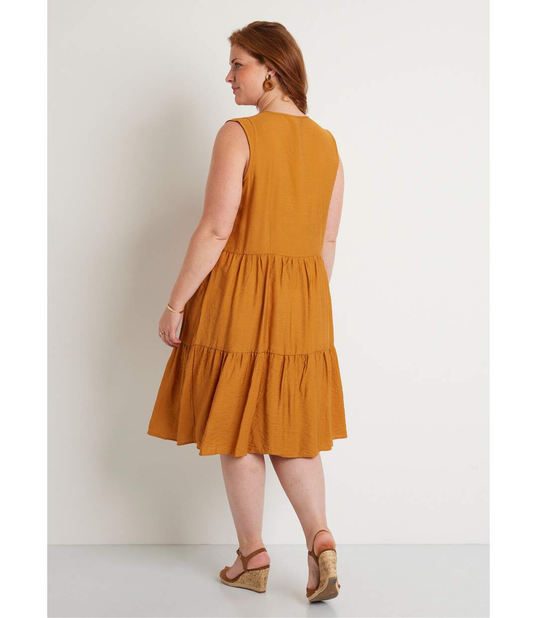 Robe sans manches courte volantée-2