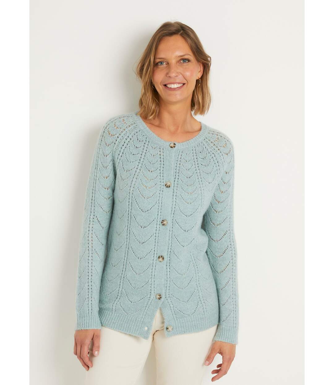 Gilet cardigan boutonné chiné ajouré col rond-1