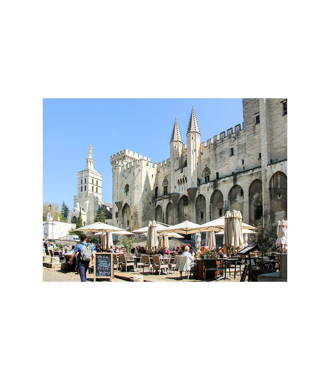 Visite en famille du Palais des Papes à Avignon : 2 entrées adulte et 2 entrées enfant - SMARTBOX - Coffret Cadeau Sport & Aventure