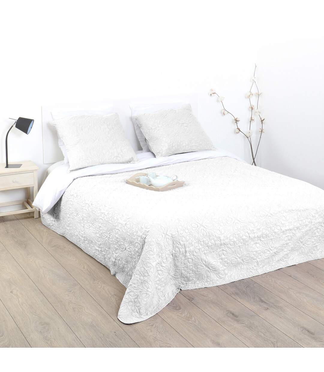Dessus de lit et 2 taies Arabesque - 260 x 240 cm.-1