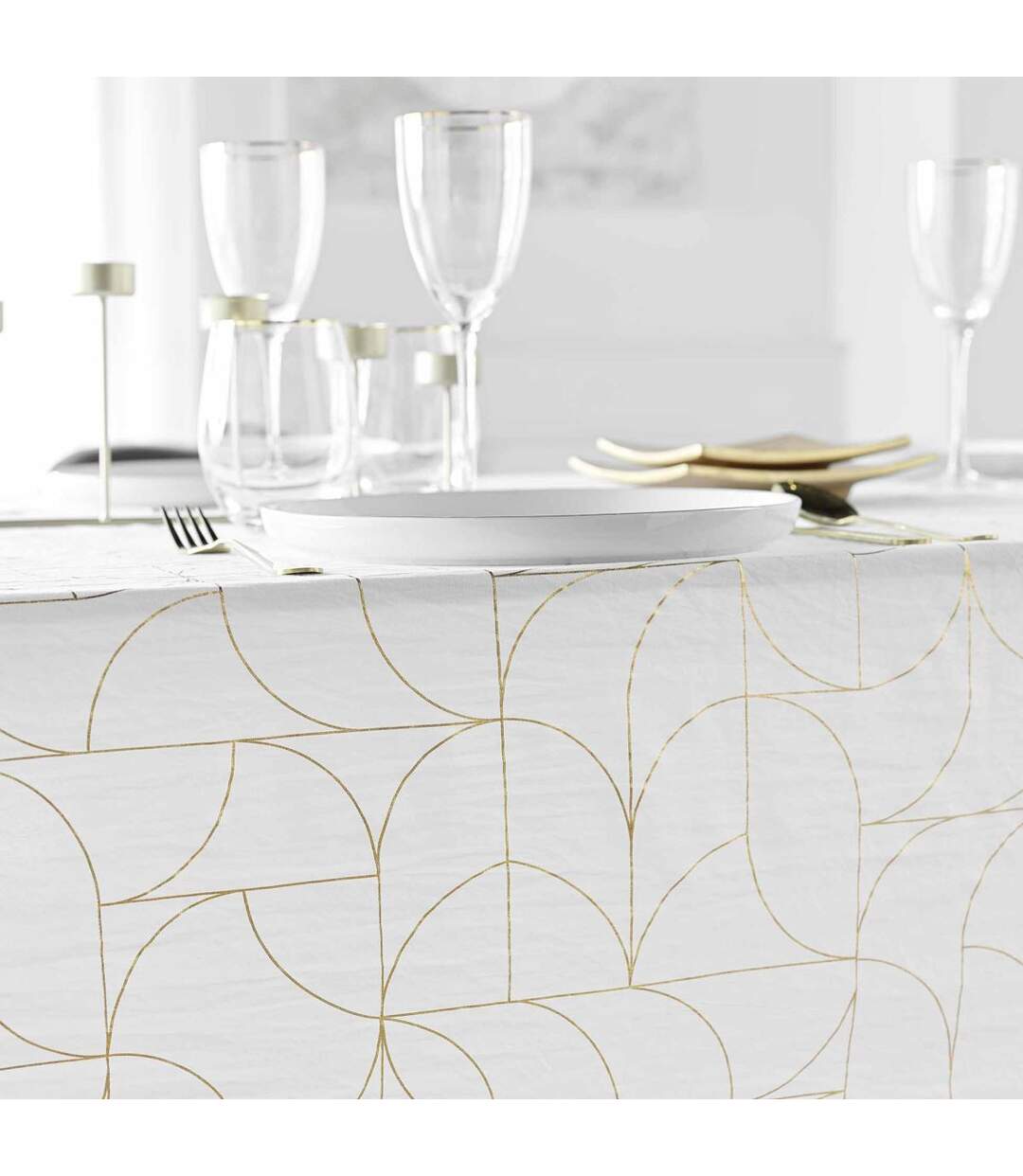 Nappe Antitache Louxor 140x240cm Blanc & Or-3