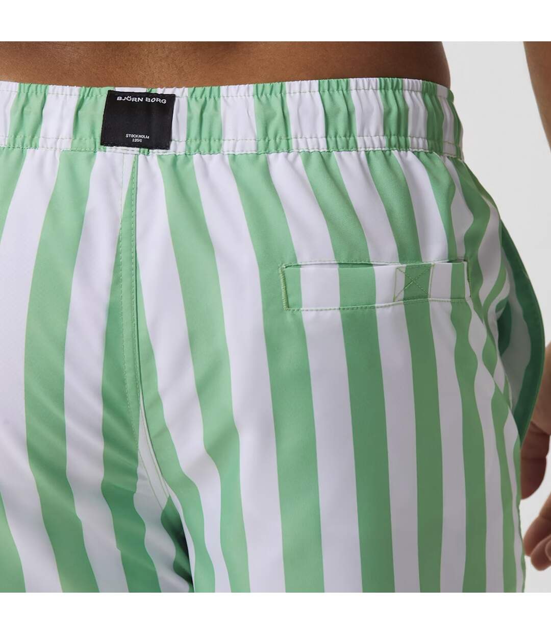Loose Fitting Print Swimming Trunks With Pocket For Men-5