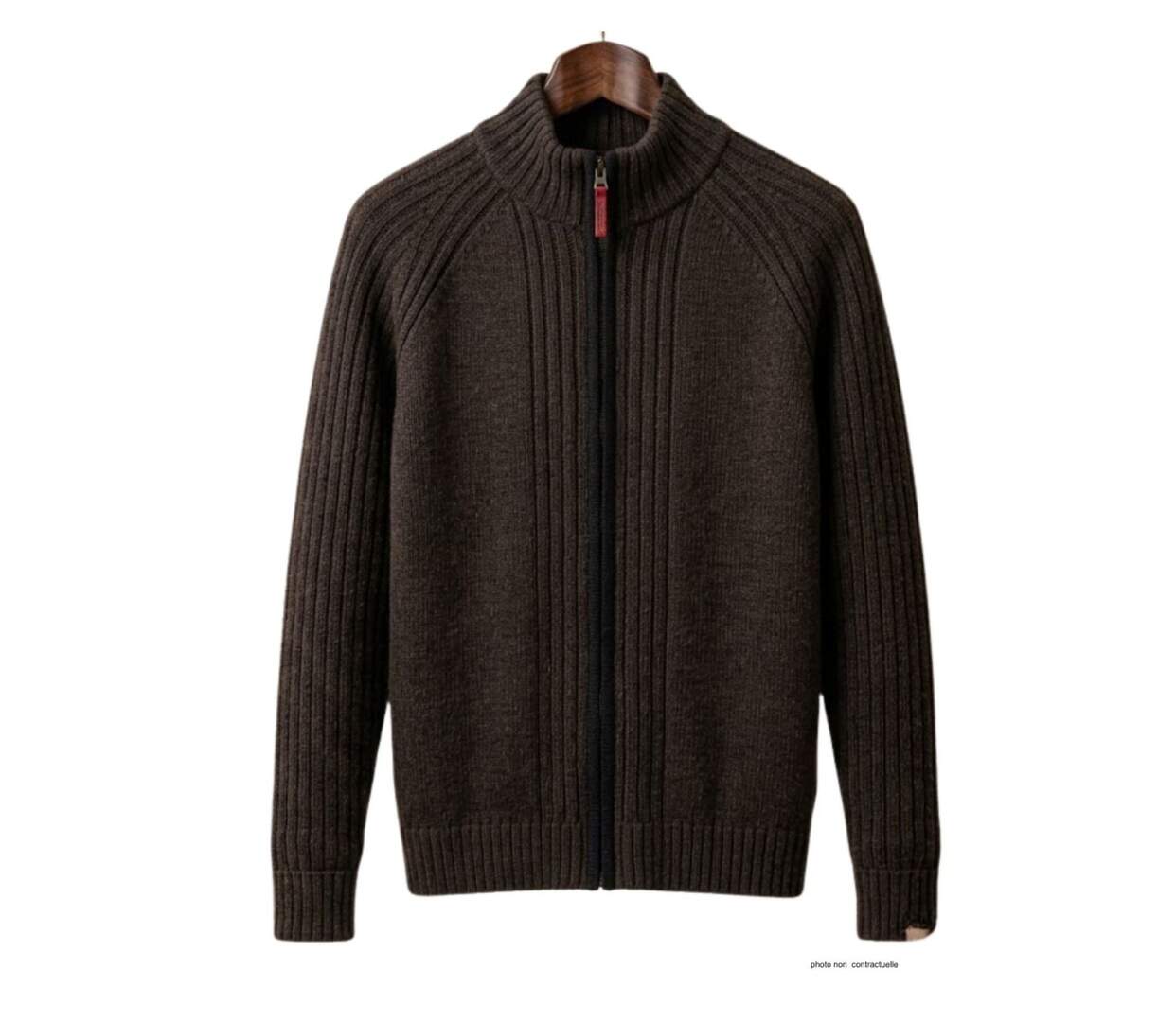 Cardigan homme WINCHESTER CAIMAN2N zippé noir : l'alliance parfaite de la laine et du style raffiné-2