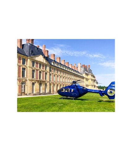 Vol en hélicoptère de 30 min près de Paris - SMARTBOX - Coffret Cadeau Sport & Aventure