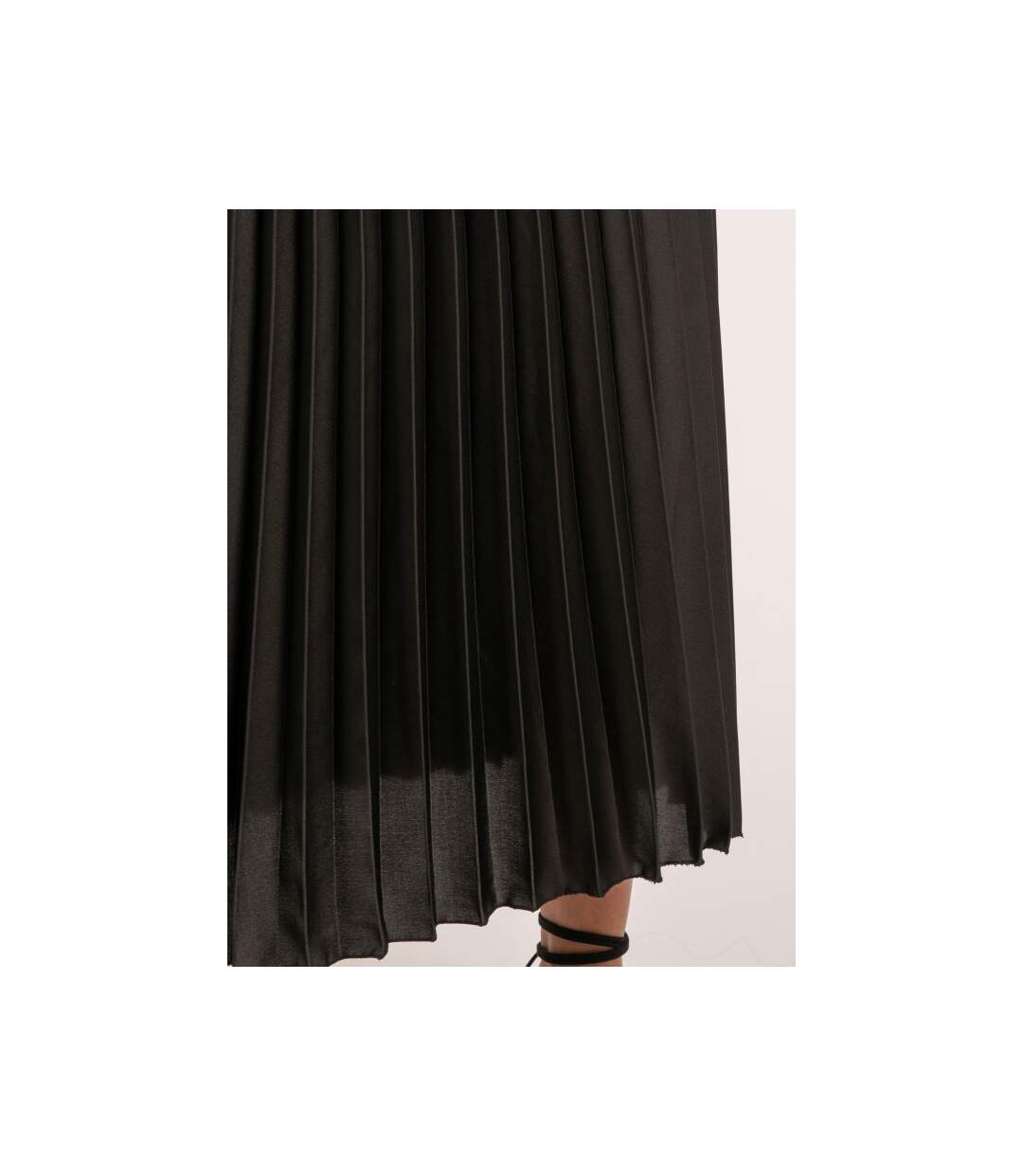 Jupe longue satin plissée XYMMA - Dona X Lisa-3