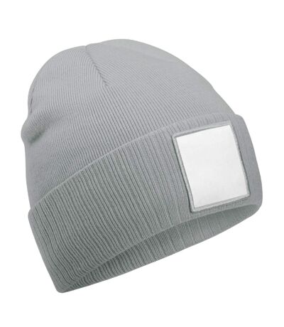 Patch appliqué beanie ash/white Beechfield