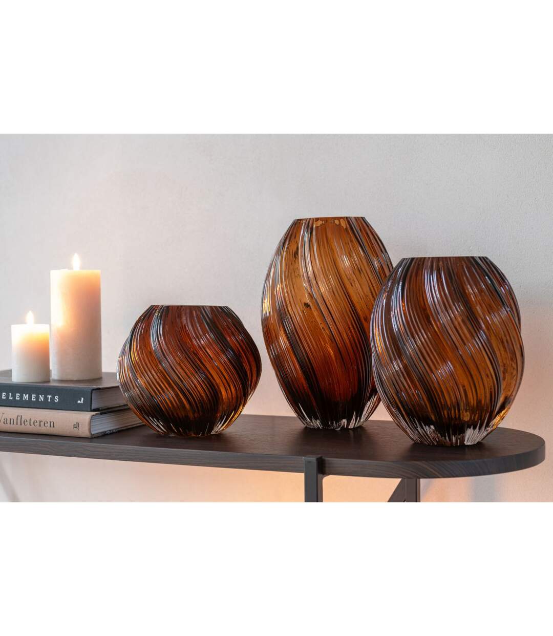Vase Ondulé en Verre Carol 16cm Marron-4