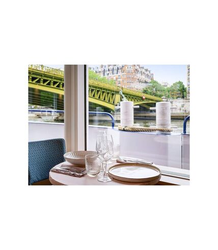 1h45 de croisière sur la Seine avec dîner à bord du Capitaine Fracasse - SMARTBOX - Coffret Cadeau Gastronomie