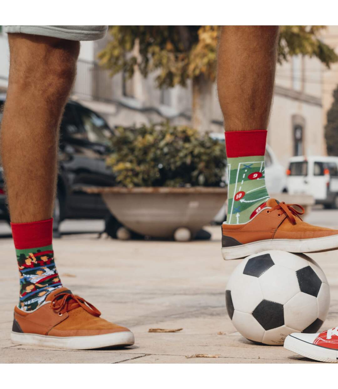 1 Pack Unisex Mismatched Novelty Odd Socks - Football-4