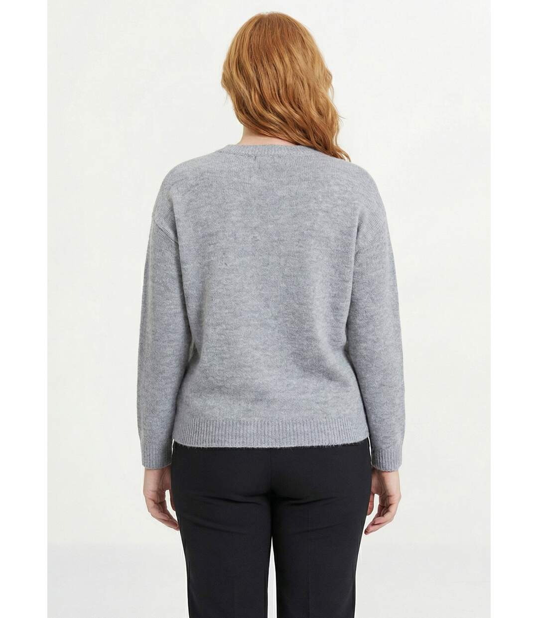 Pull doux col rond avec strass et sequins-2