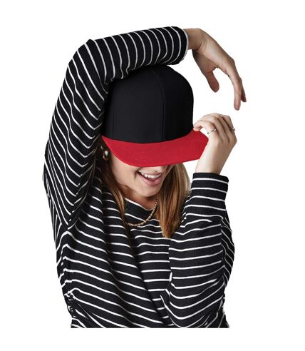 Casquette de baseball adulte noir / rouge Beechfield