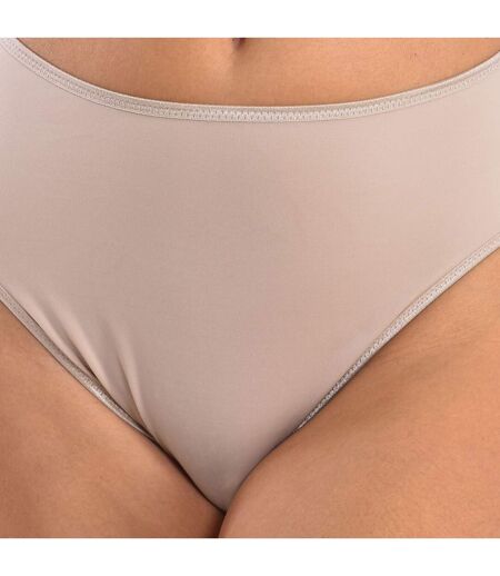 Basic briefs in soft microfiber for women, model 803. Comfort, softness and perfect fit.