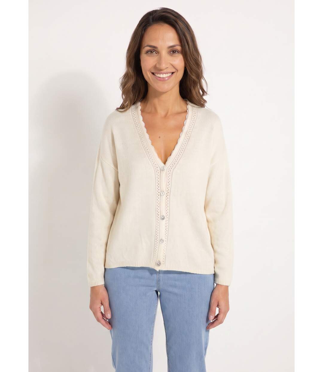 Gilet boutonné col V ajouré et macramé-1