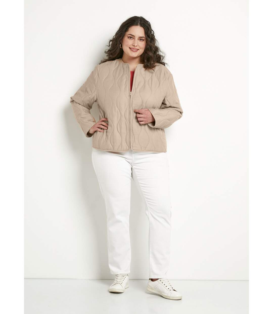 Veste unie matelassée zippée courte col rond-3