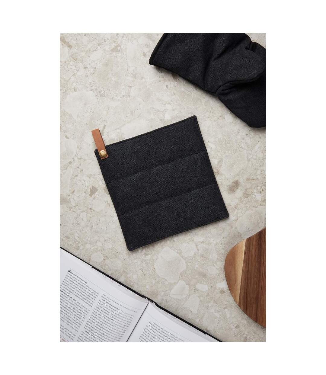 Asado pot holder one size black Vinga-4