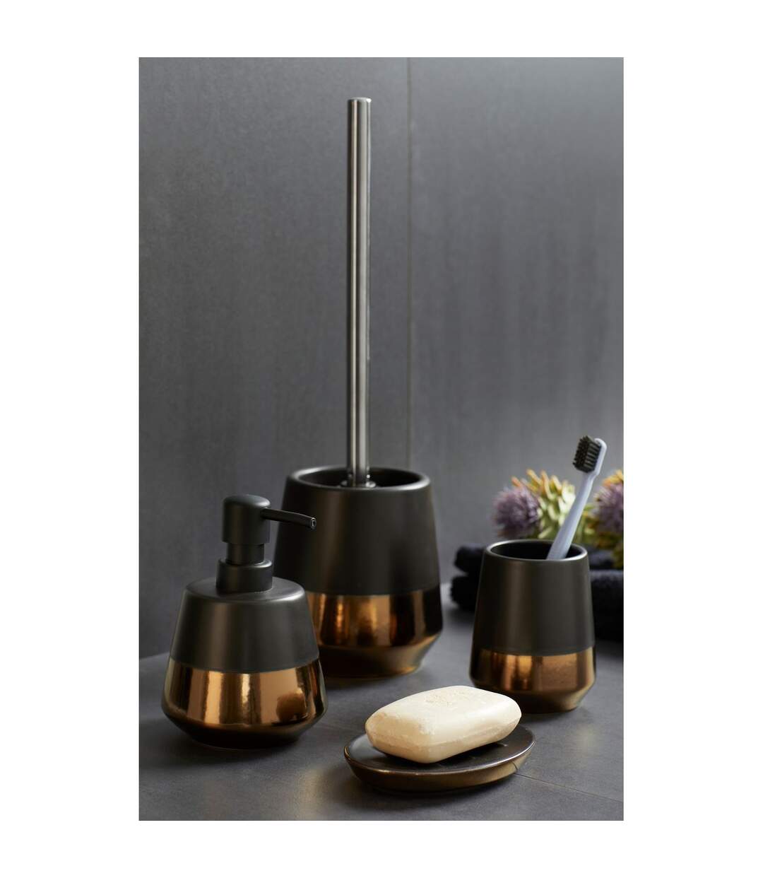 Set d'accessoires de salle de bain design Brandol - Noir mat-1