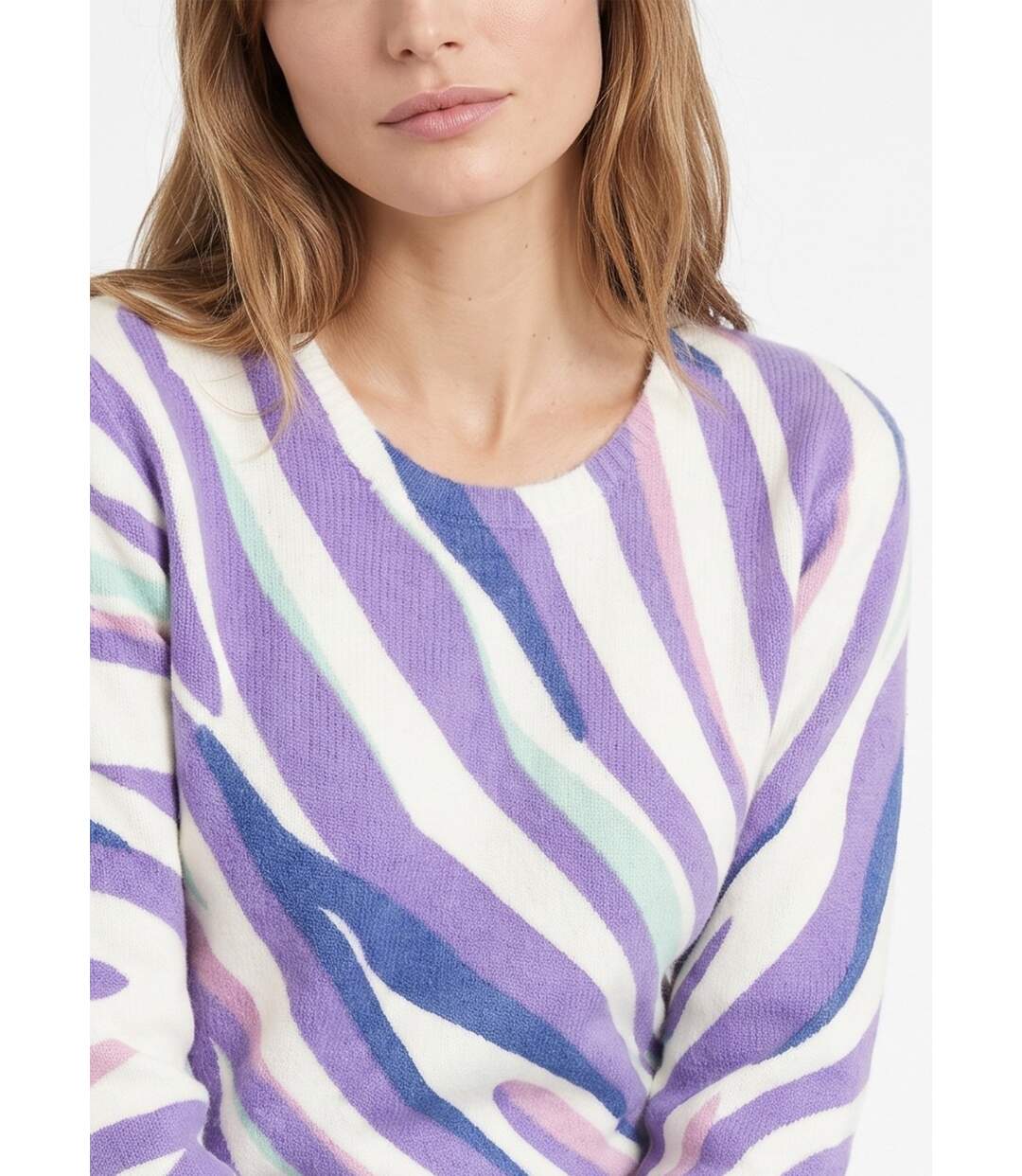 Pull doux court col rond imprimé graphique-4