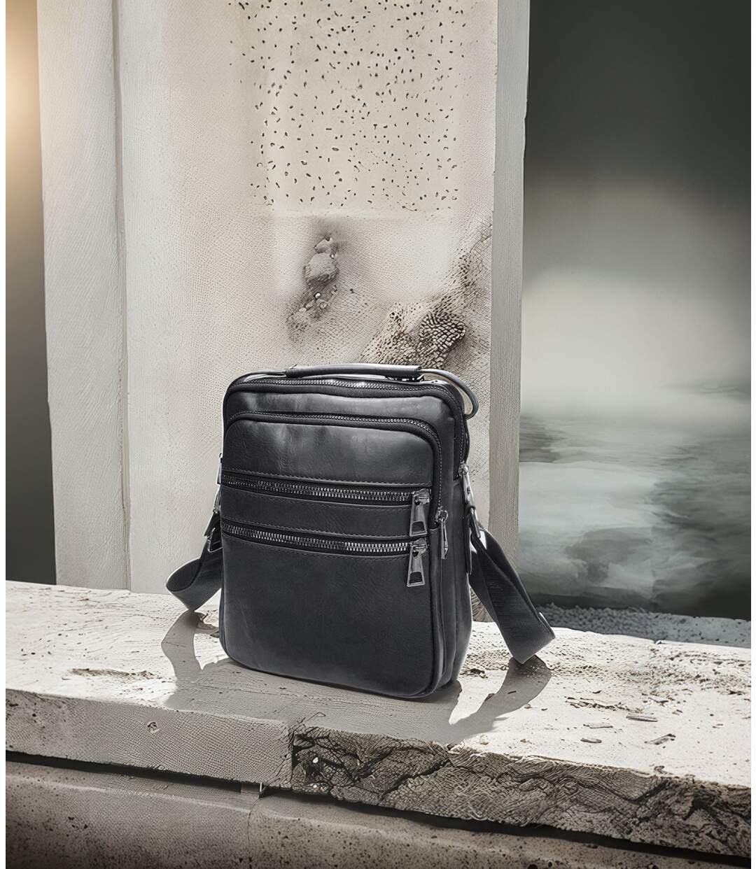 Sacoche bandoulière homme en polyuréthane - Noir- Elégance fonctionnelle pour un style urbain-3