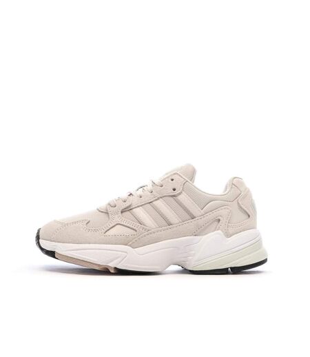 Baskets beiges femme adidas falcon