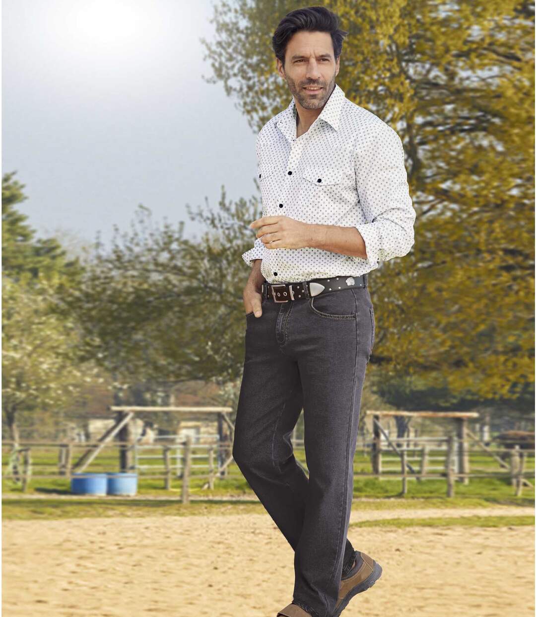 Braune Regular-Jeans mit Stretch-Effekt Atlas For Men