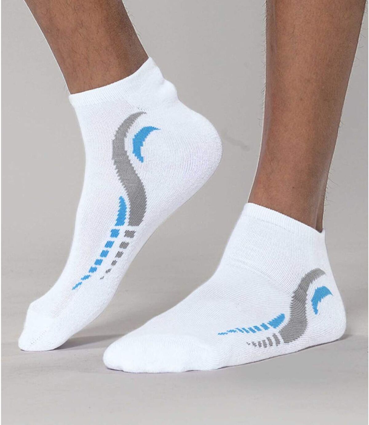 Pack of 4 Pairs of Men's Trainer Socks - 2 White 1 Black 1 Grey | Atlas ...