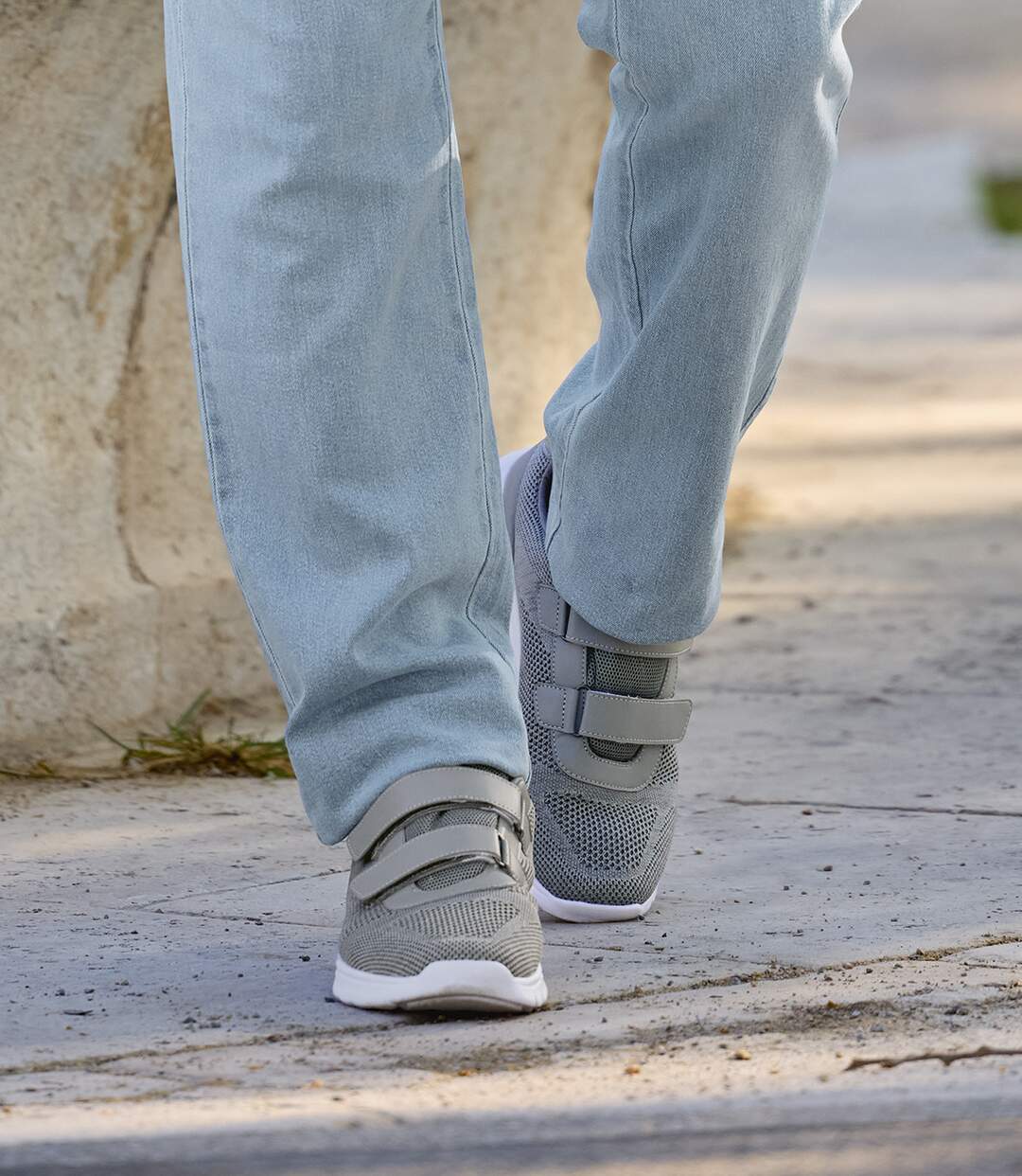 Les Baskets Légères Scratchées Top Confort-5