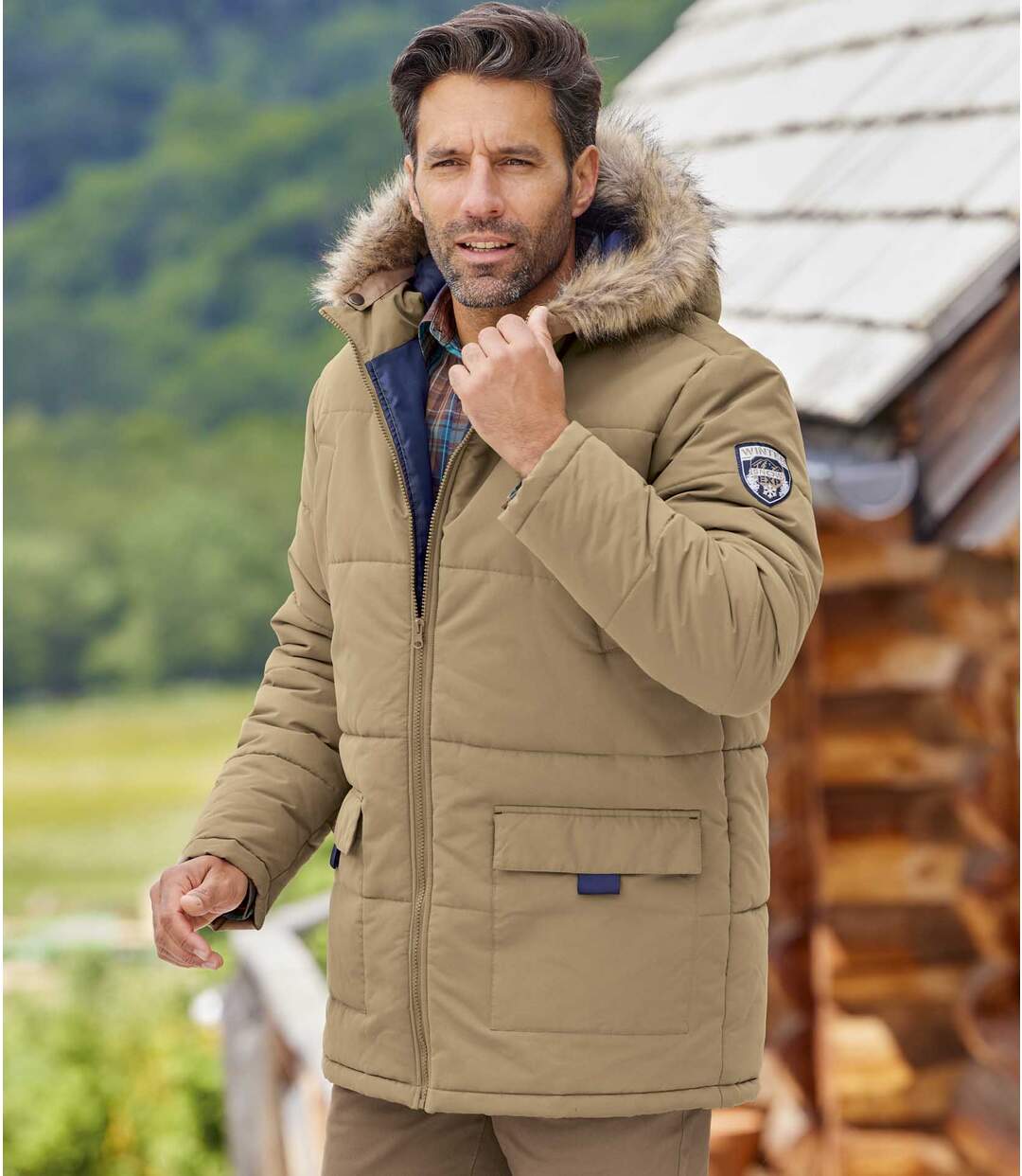 Pikowana kurtka z kieszeniami i odpinanym kapturem ze sztucznym futerkiem Atlas For Men