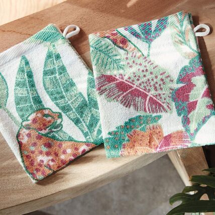 2 gants de toilette