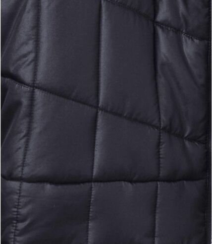 Długa pikowana kurtka z kapturem z imitacji futerka