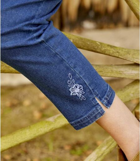 Women's Blue 7/8 Embroidered Stretch Jeans
