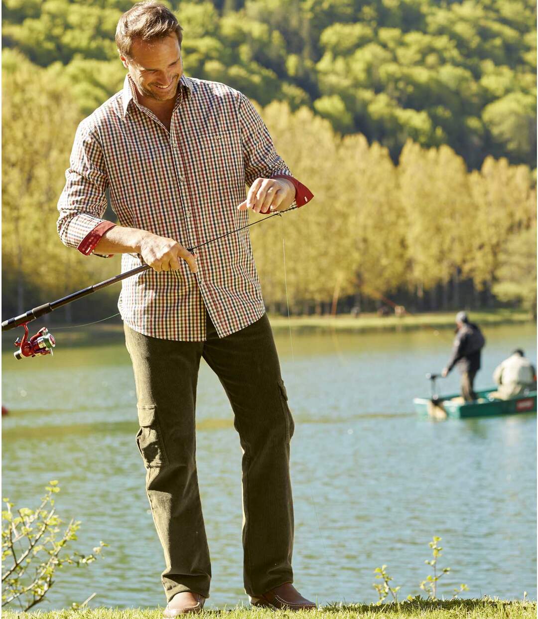 Men's Green Corduroy Cargo Trousers-2