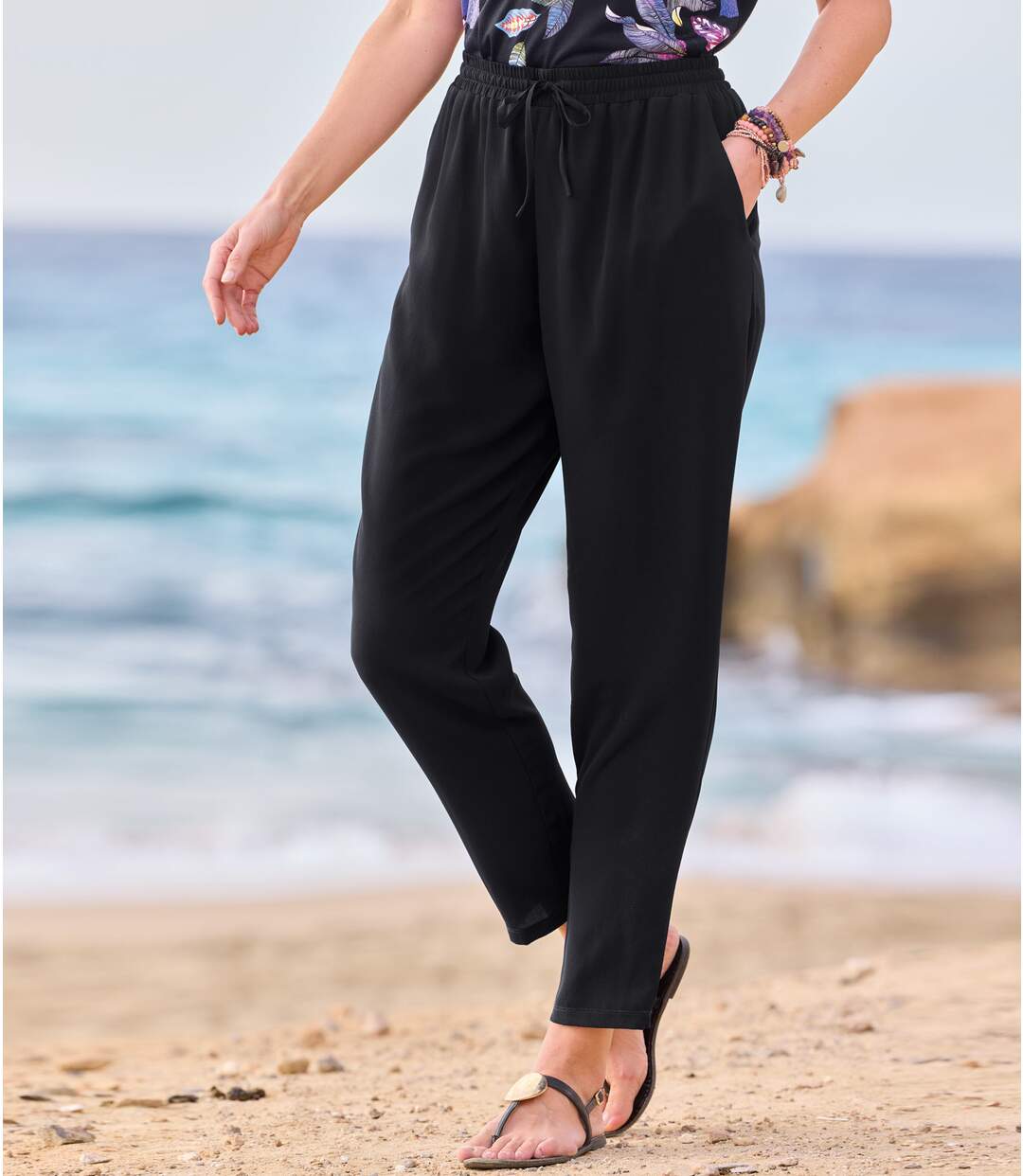 Women's Black Casual Trousers-1