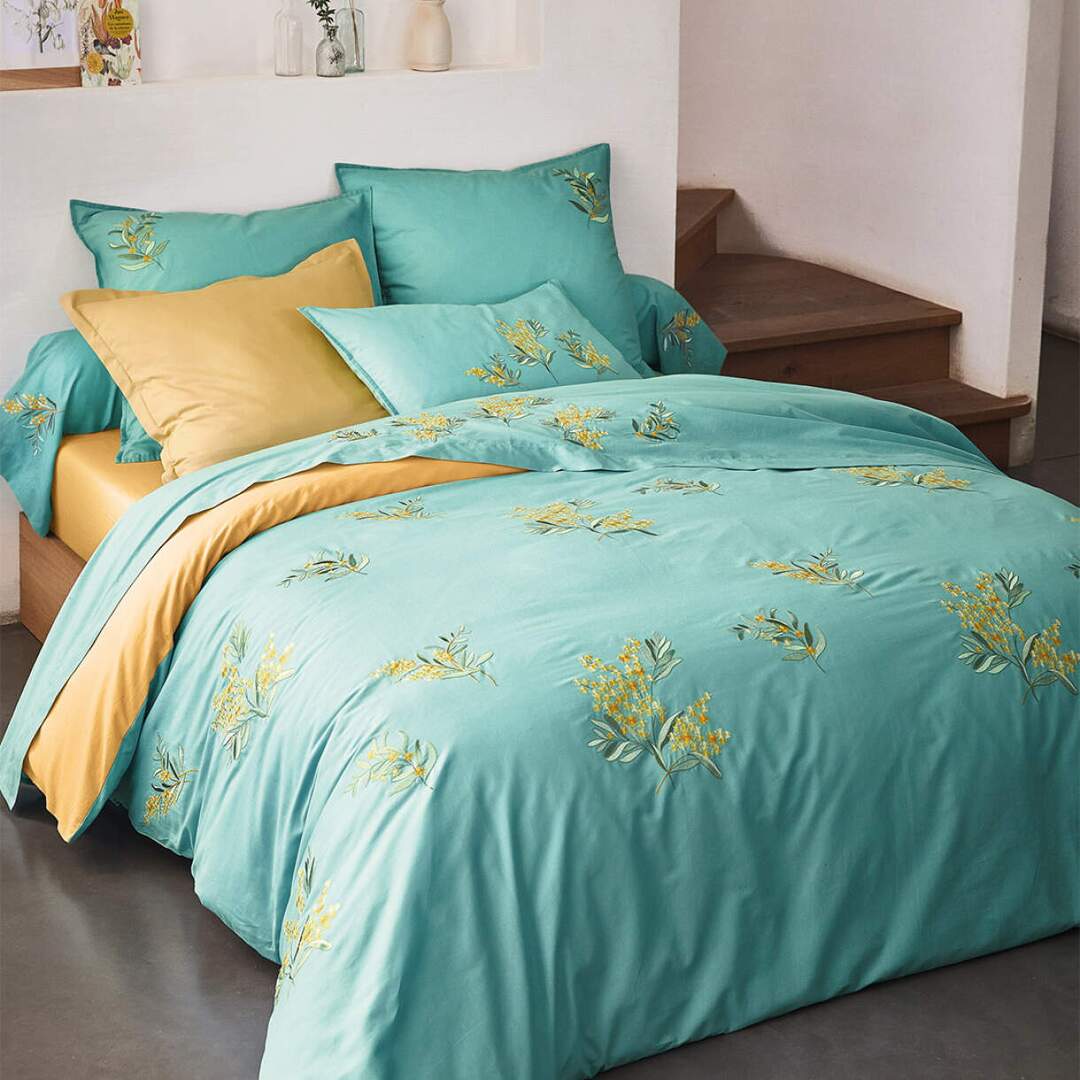 Azur et mimosa